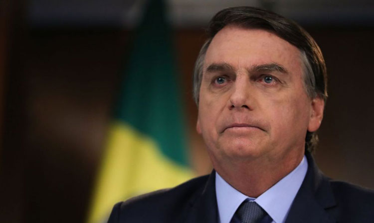 'Passaremos de pandemia para endemia nos próximos dias', diz presidente Jair Bolsonaro