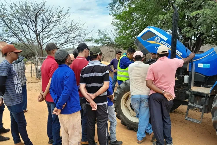 Agricultores recebem capacitação em mecanização agrícola em Malhada de Pedras