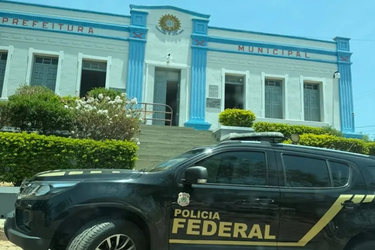 Prefeito de Riacho de Santana é um dos alvos da 7ª fase da Operação Overclean