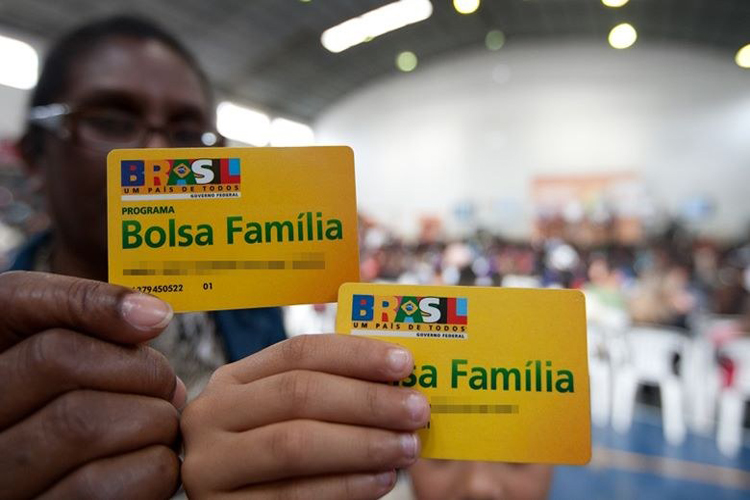 Bolsa Família terá aumento até março ou abril de 2018