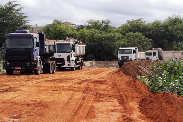 Brumado: Prefeitura promove obras de duplicação de acesso do Bairro Dr. Juracy ao Bairro São Jorge