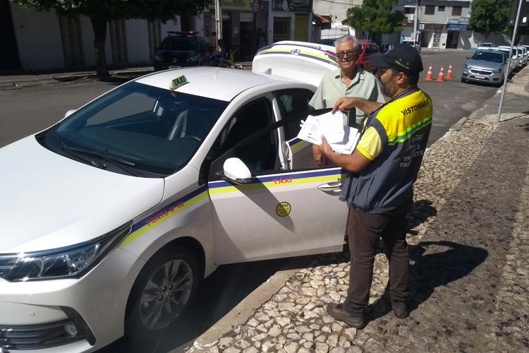 Brumado: SMTT realiza vistoria anual de toda frota de táxi