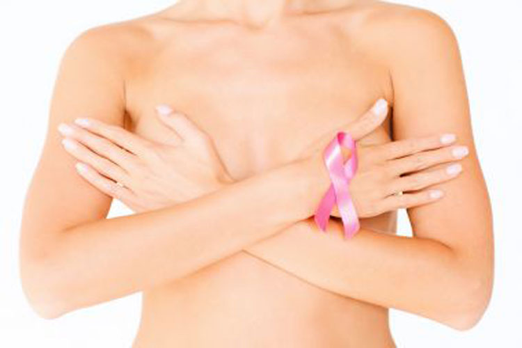 Câmara aprova projeto que garante direito à reconstrução de mama pelo SUS