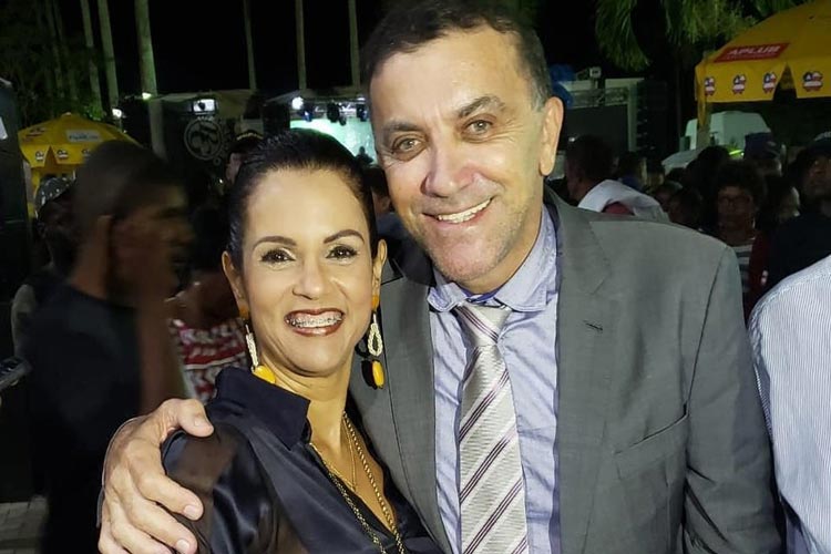 Prefeito de Conceição da Feira e esposa são achados mortos em condomínio de luxo em Salvador