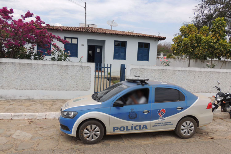 Polícia Civil prende professor por aliciar menores na cidade de Rio de Contas