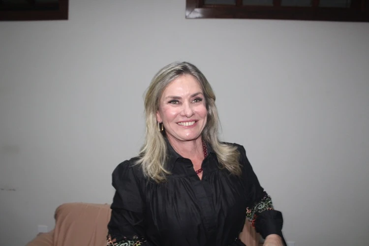 Deputada estadual Ivana Bastos segue internada na Semi-UTI