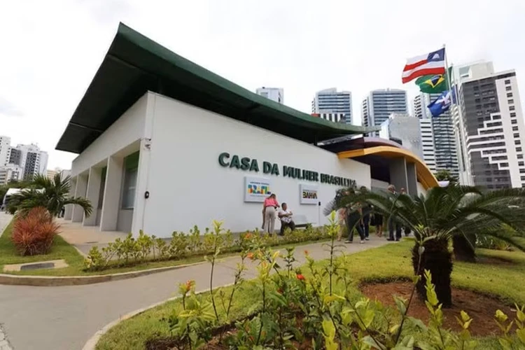 Mulher denuncia ter sido estuprada durante corrida de moto por aplicativo em Salvador