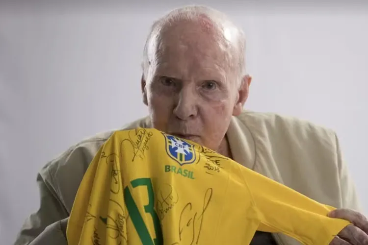 Lenda do futebol, Zagallo morre no Rio de Janeiro aos 92 anos