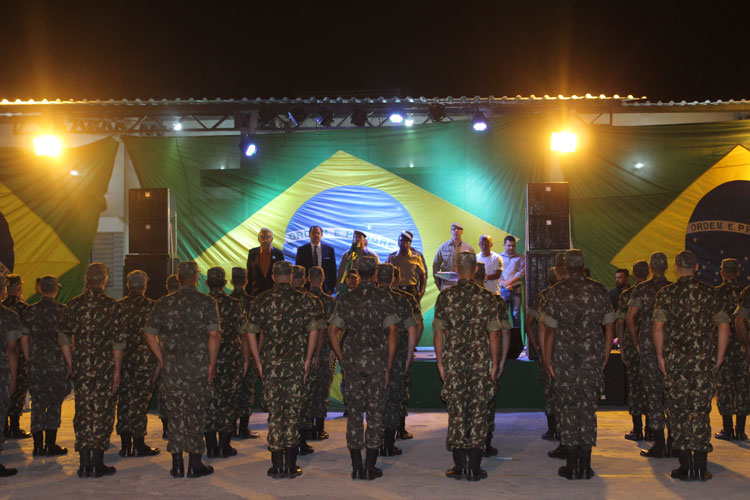 Dia do soldado é coroado com formação de novos atiradores no Tiro de Guerra de Brumado