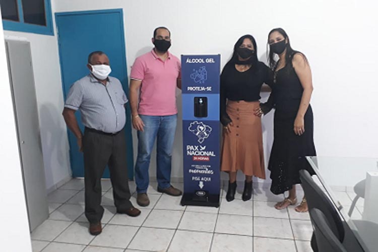 Pax Nacional faz a doação de totens de higienização para a Prefeitura de Brumado