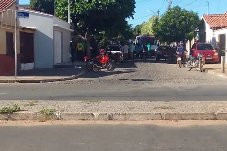 Mãe e filha são detidas ensanguentadas e com perfurações de faca após briga em Guanambi