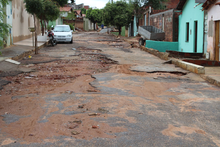 Brumado: Buracos, escorpiões e demais bichos peçonhentos no cotidiano da Francisco Gomes