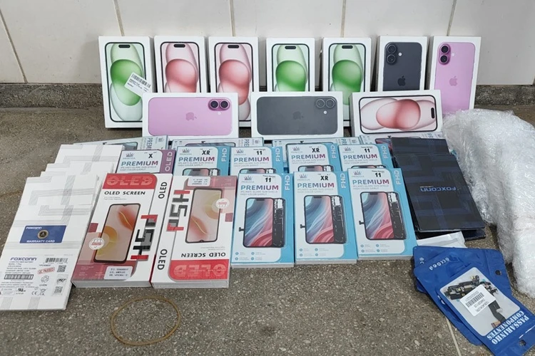 PRE apreende aparelhos eletrônicos sem nota fiscal na BR-030 em Guanambi