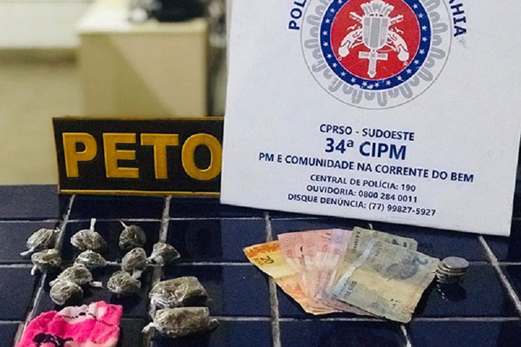 Polícia Militar prende homem com drogas e dinheiro no residencial Brisas I em Brumado