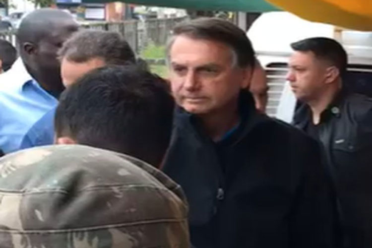 Presidente Jair Bolsonaro é multado por não usar máscara em São Paulo