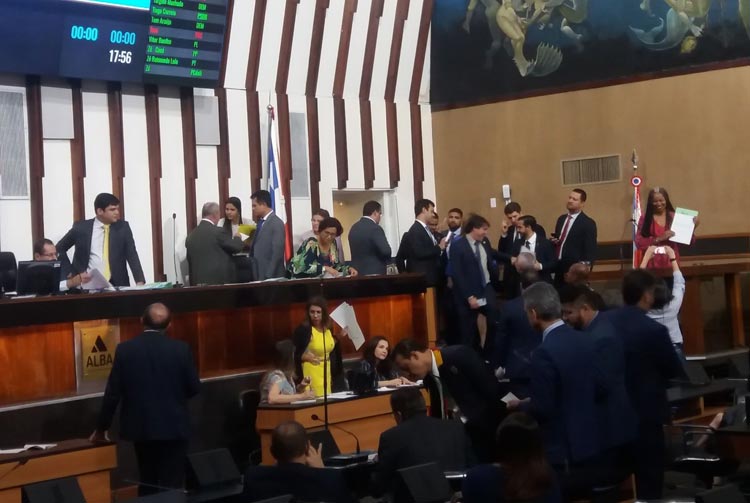 Deputados baianos aprovam orçamento de R$ 49,2 bilhões para 2020
