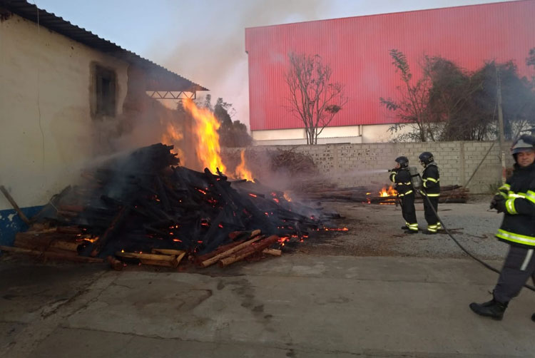 Empresa de produção de café em Vitória da Conquista é atingida por incêndio