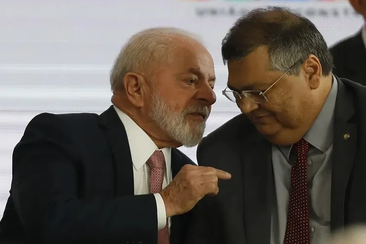 'Dama do tráfico': Deputados da base de Lula pedem impeachment de Flávio Dino
