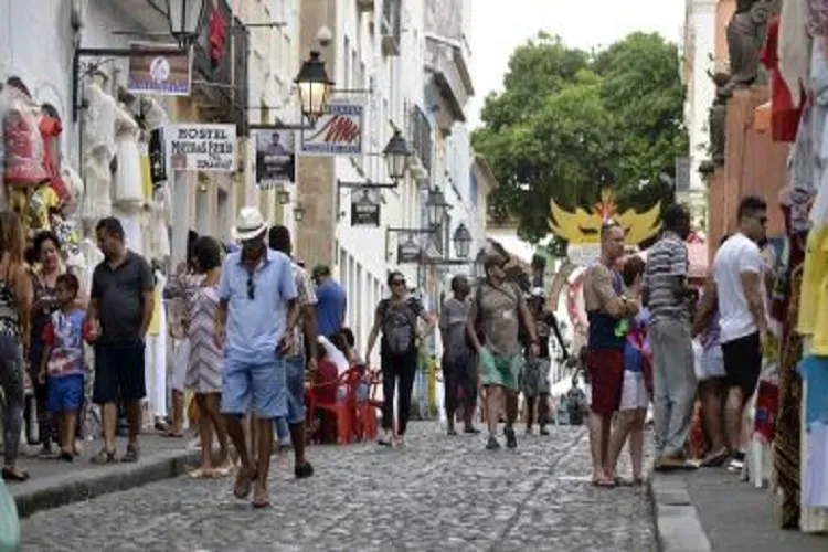 Brumóbile celebra 10 anos em Brumado com estilo refinado em móveis  planejados - Achei Sudoeste