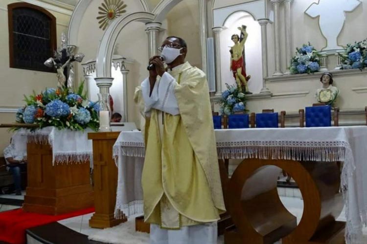 Brumado: Festa do Bom Jesus reúne fiéis através de transmissão online