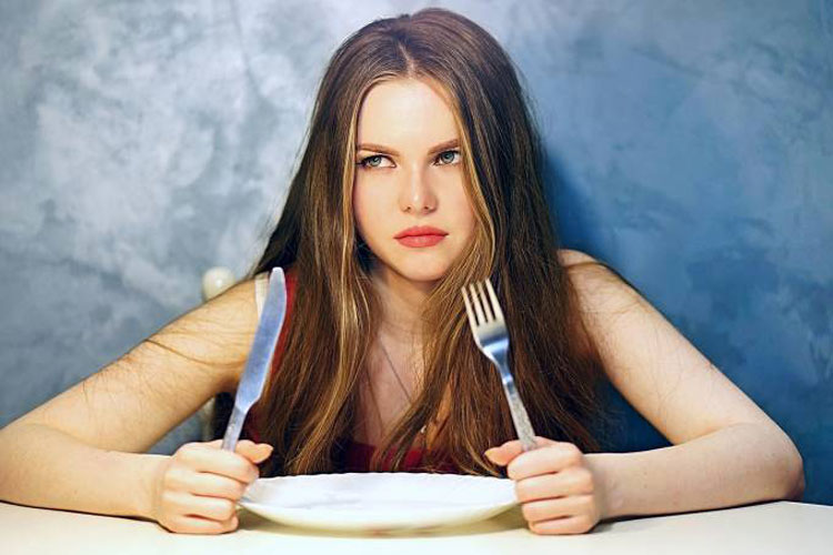 Sentir fome realmente altera o humor, indica pesquisa