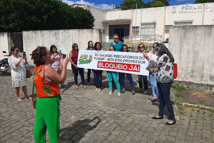 Professores de Ibicuí entram na Justiça para garantir pagamento dos precatórios do Fundef