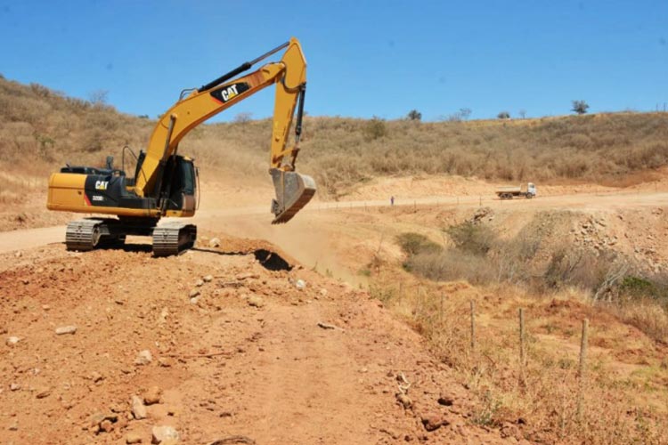 BA-263: Obras de pavimentação entre Licínio e Urandi devem terminar em dezembro