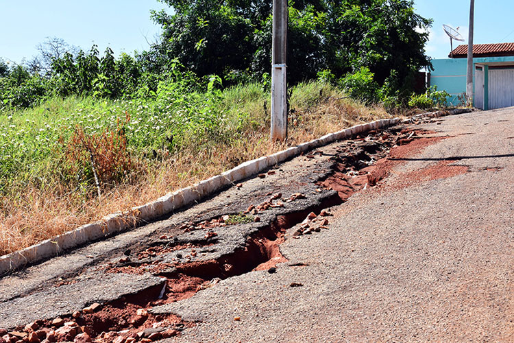 Temporal causa estragos na cidade de Caculé