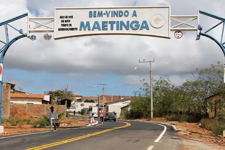 Homem é encontrado morto dentro de carro após inalar gás de cozinha em Maetinga