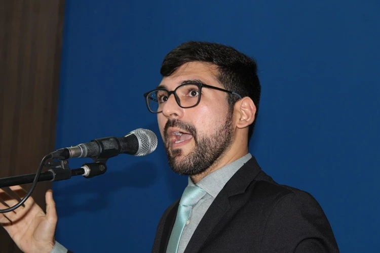 Vereador volta a criticar Embasa devido a falhas no abastecimento em Brumado