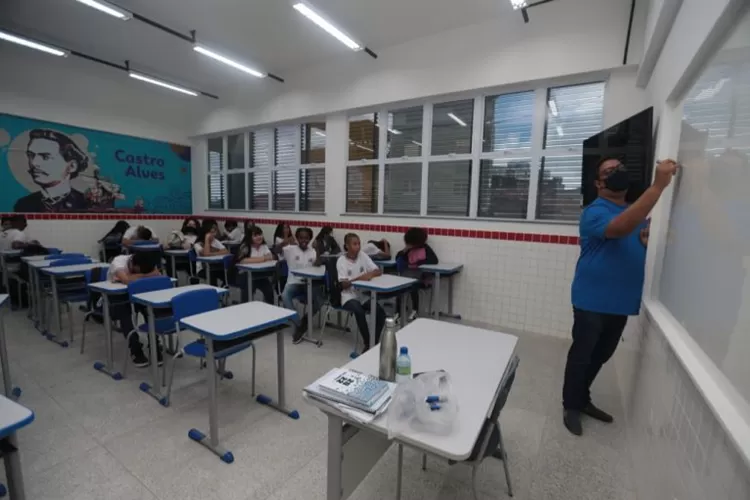 Governo da Bahia paga mais R$ 113 milhões dos precatórios Fundef a profissionais da Educação