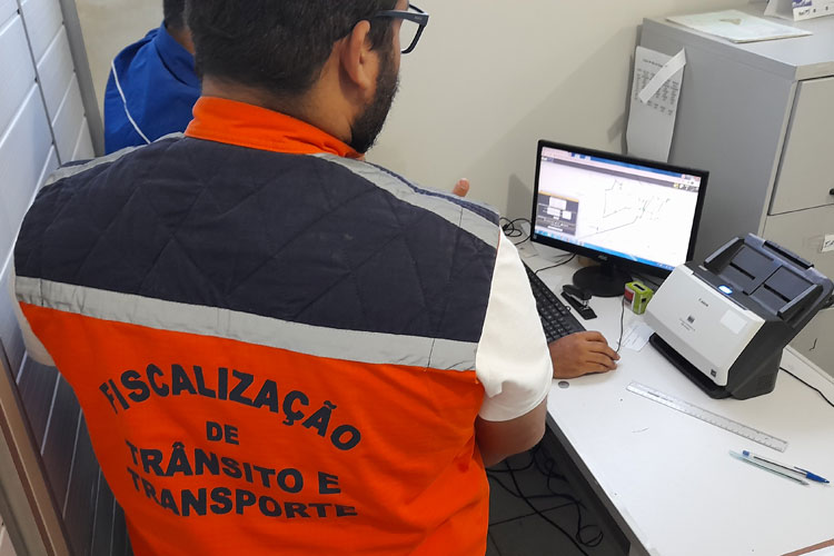 Brumado: Transporte escolar e veículos oficiais passam a ser monitorados por sistema de rastreamento