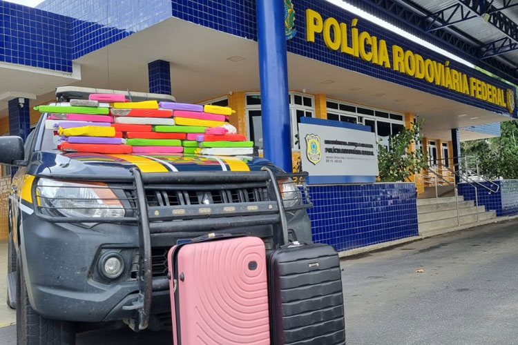 Vitória da Conquista: Passageiro de ônibus é preso transportando quase 37 kg de maconha na BR-116