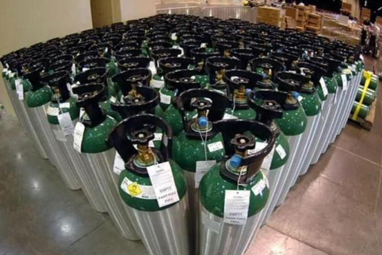 Usinas de oxigênio hospitalar serão instaladas em Vitória da Conquista, Barreiras e Irecê