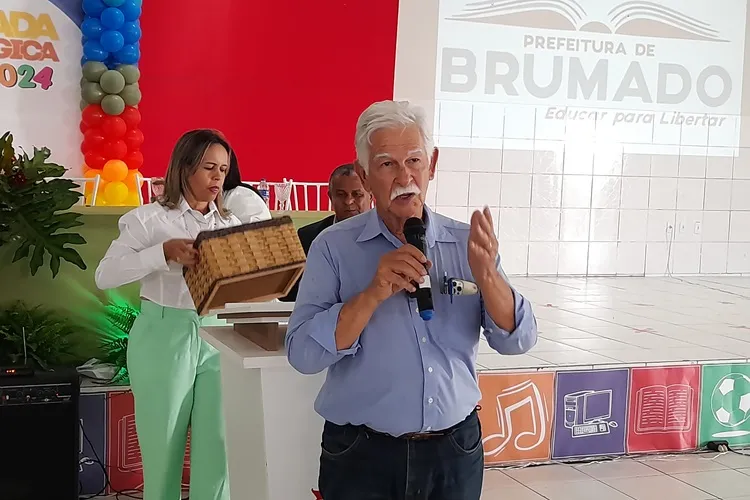 Prefeito exalta evolução da educação em Brumado após implantação do ensino integral