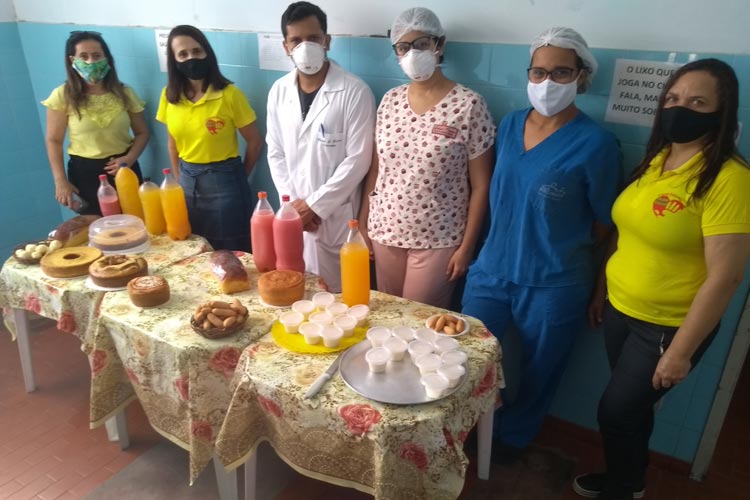 1ª Igreja Batista oferece café da manhã em homenagem aos profissionais do hospital de Brumado