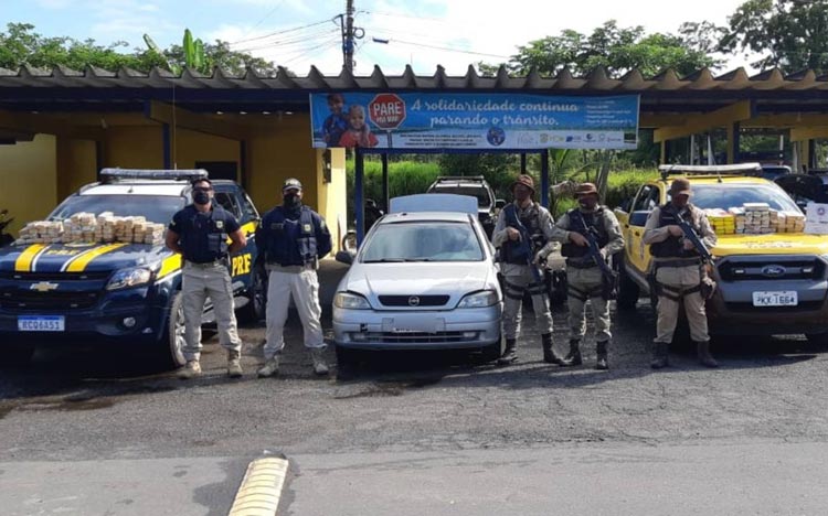 Casal é preso com cerca de 80 kg de maconha em carro no sul da Bahia