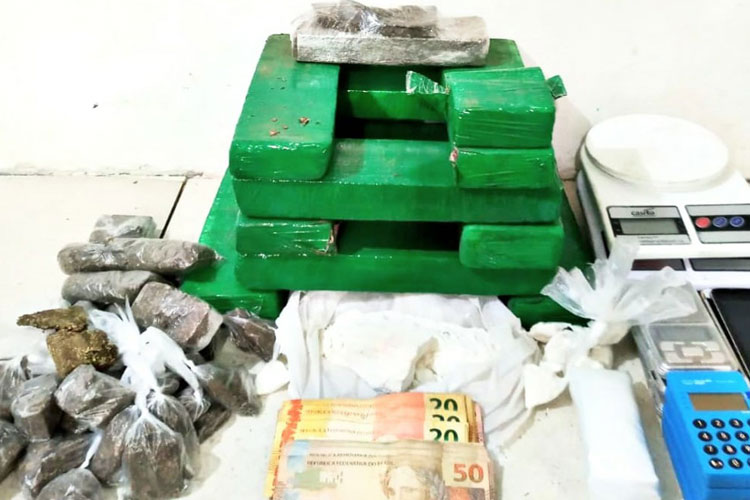 Vitória da Conquista: Quatro são presos com 11 kg de maconha e 300 g de cocaína