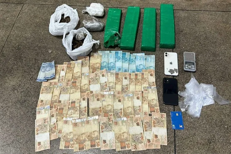 Drogas Delivery: PM prende suspeito com 4 kg de maconha e 200 g de cocaína em Brumado