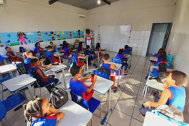 Brumado amplia inclusão e cria salas de silêncio para alunos autistas e neuroatípicos