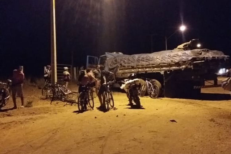 Brumado: Caminhão desgovernado invade acostamento e quase atropela ciclista na BA-262