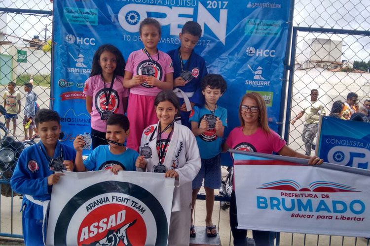 Atletas de Brumado se destacam no Campeonato de Jiu Jitsu Open em Vitória da Conquista