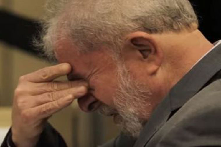 Lula: ‘Fico preso 100 anos, mas não troco dignidade por liberdade’