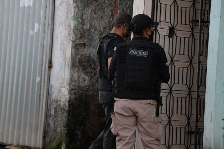 Homem é preso por tentar matar ex-companheira em Santo Antônio de Jesus