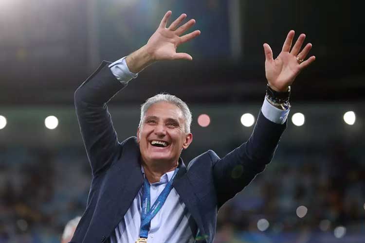 Tite assina rescisão na CBF e não é mais técnico da seleção brasileira