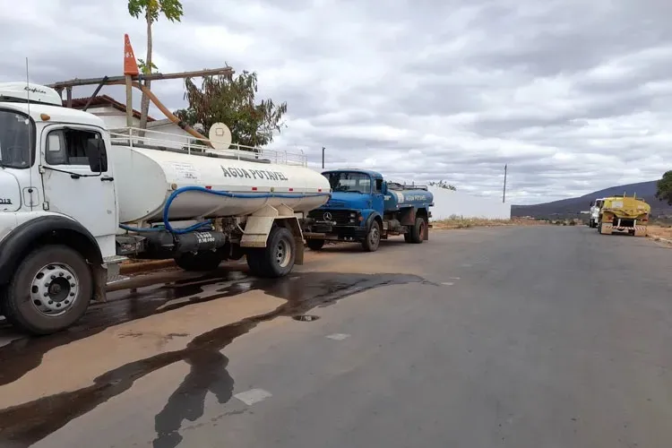 Brumado: Operação pipa é suspensa e deixa milhares de famílias sem água potável