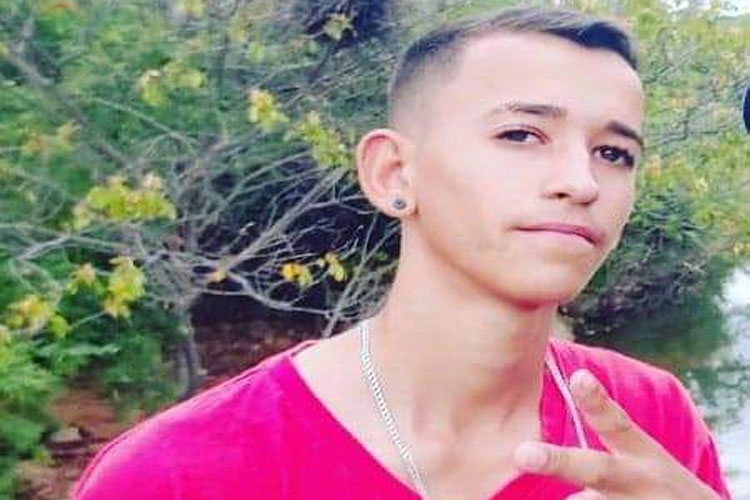 Jovem morre após colidir motocicleta em animal na zona rural de Brumado