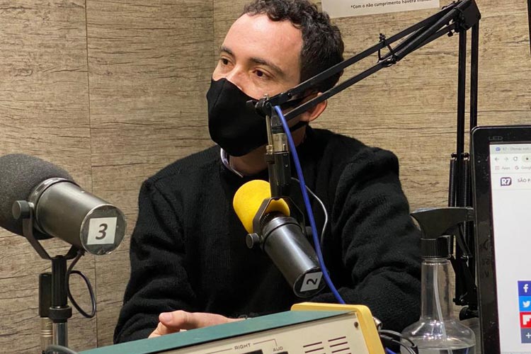 'Prefeito de Brumado perdeu a capacidade de ouvir as pessoas', diz Fabrício Abrantes em entrevista à Brasil FM