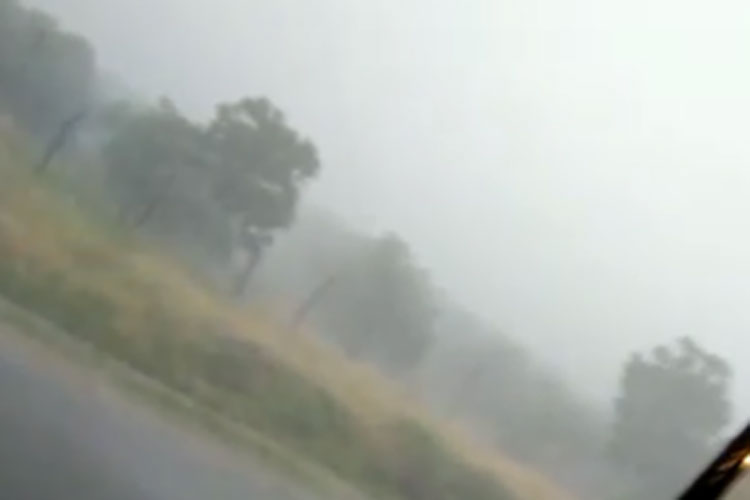 Chuva de granizo é registrada no Distrito de Itanagé em Livramento de Nossa Senhora