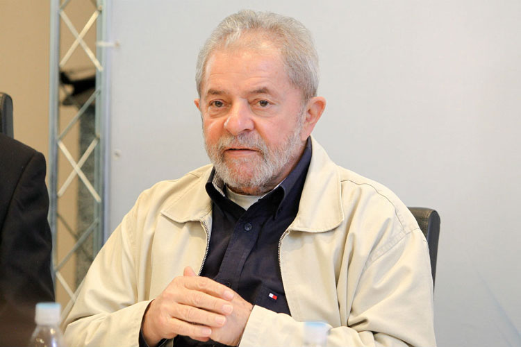 Em carta, Lula se diz 'injustiçado' e desafia Lava Jato